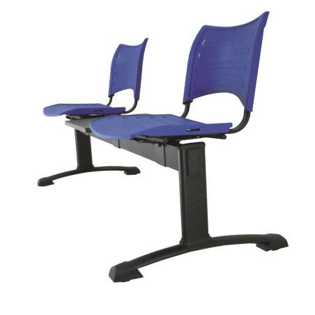 Bancada de espera con mesa