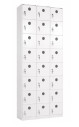 Casillero de PVC con 24 puertas en 3 columnas de 8 puertas cada una.