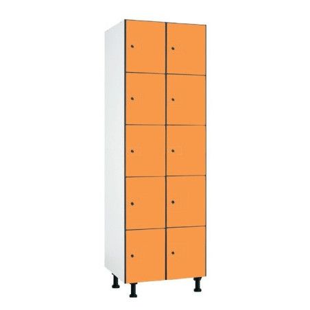 Casilleros fenólicos ignífugos e hidrófugos con puertas de color naranja